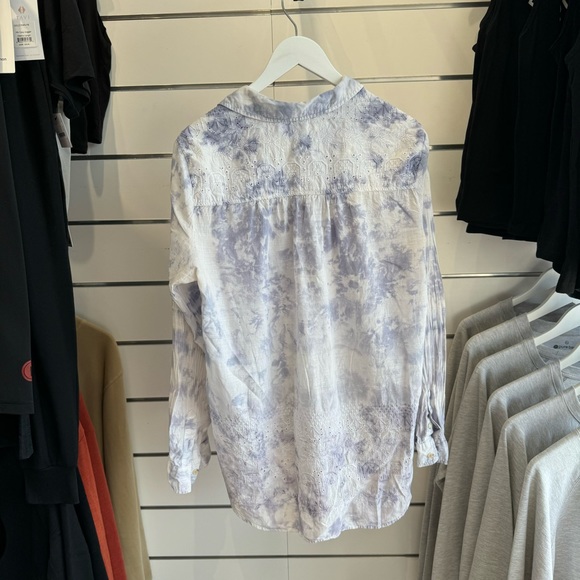 Pilcro tie dye button down eyelet top. Meant to be wrinkled. Beautiful detail. - Picture 6 of 7